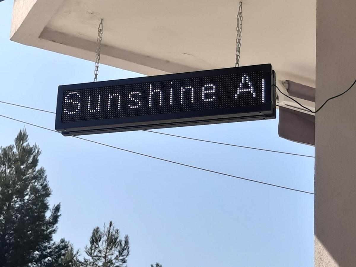 Soula'S Sunshine Apartments เนอา คาร์วาลี ภายนอก รูปภาพ