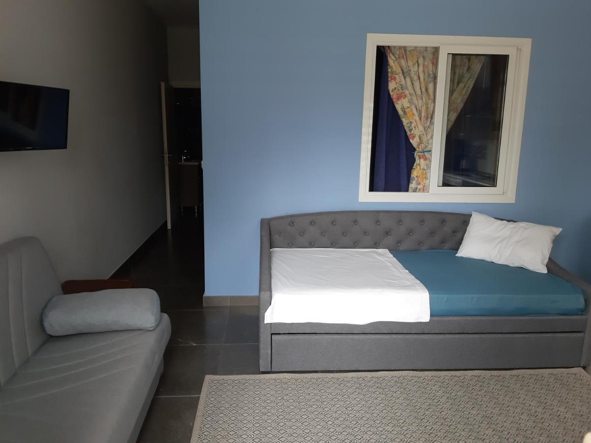 Soula'S Sunshine Apartments เนอา คาร์วาลี ภายนอก รูปภาพ